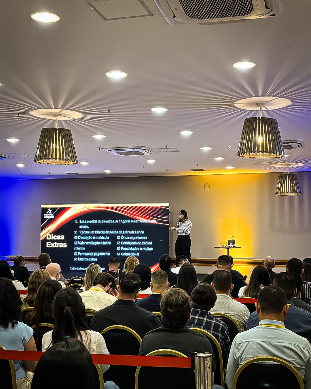 Palestra no palco principal do Código do Arremate